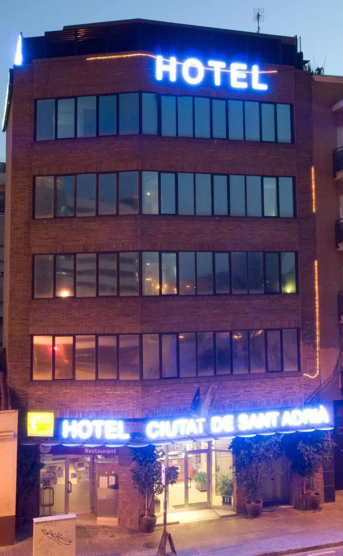 Hotel Ciutat De Sant Adria Sant Adrià de Besòs Eksteriør billede